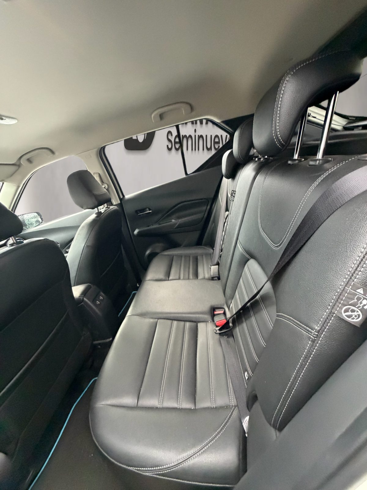 Nissan Kicks Play Platinum 2026